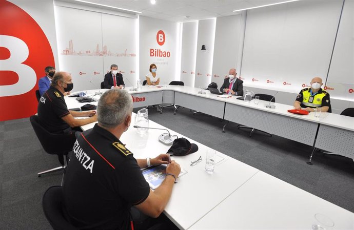 Reunión operativo policial de Policia Municial Bilbao y Ertzaintza