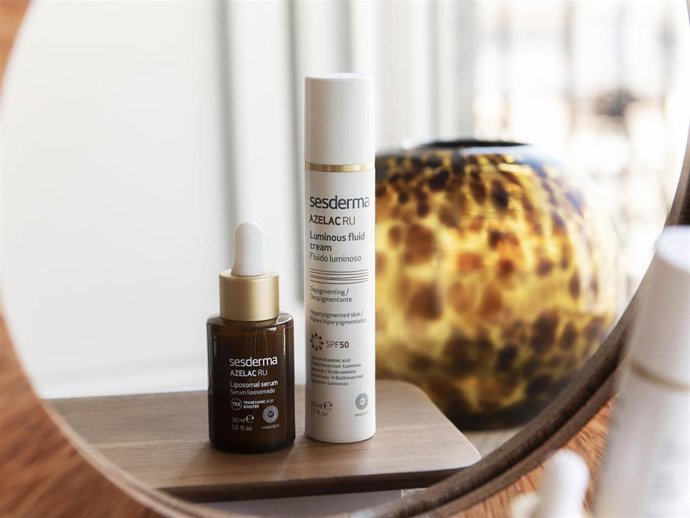 Archivo - Las manchas solares son una de las grandes preocupaciones estéticas de muchas mujeres a partir de los 30 años, pero con los productos adecuados podemos acabar con ellas