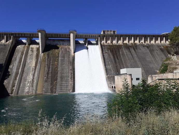 Presa del embalse de La Tranquera.