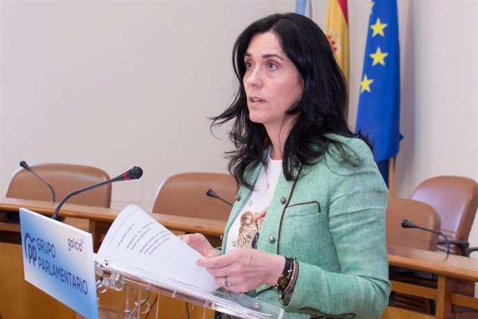 Archivo - La viceportavoz parlamentaria del PPdeG Paula Prado en rueda de prensa.