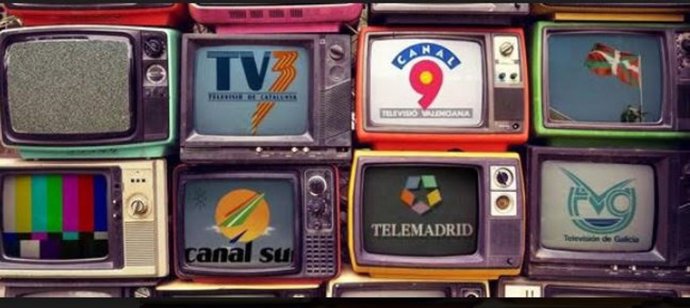 Pantallas con los logos de televisiones autonómicas