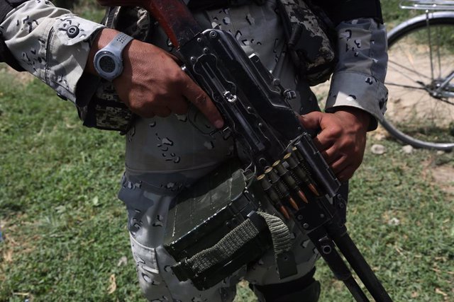 Miliciano talibán armado en Kabul
