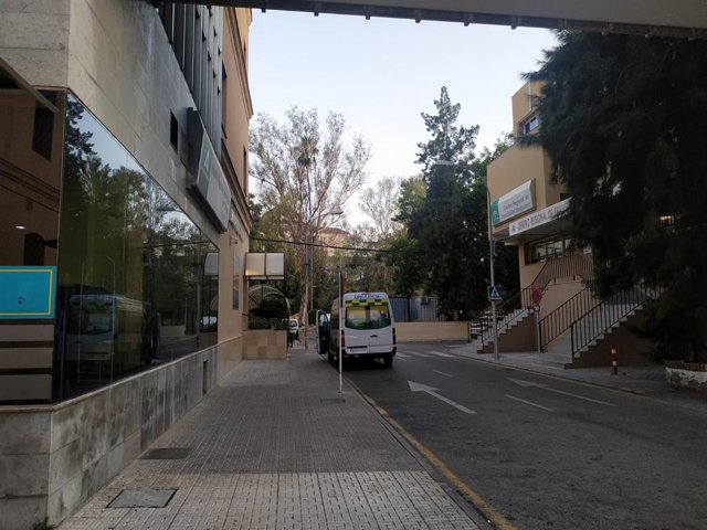 Hospital Civil Málaga en foto de archivo.