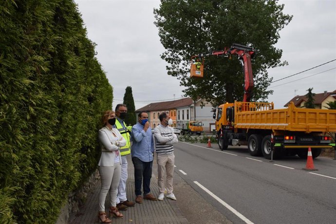 Angel García, a la derecha