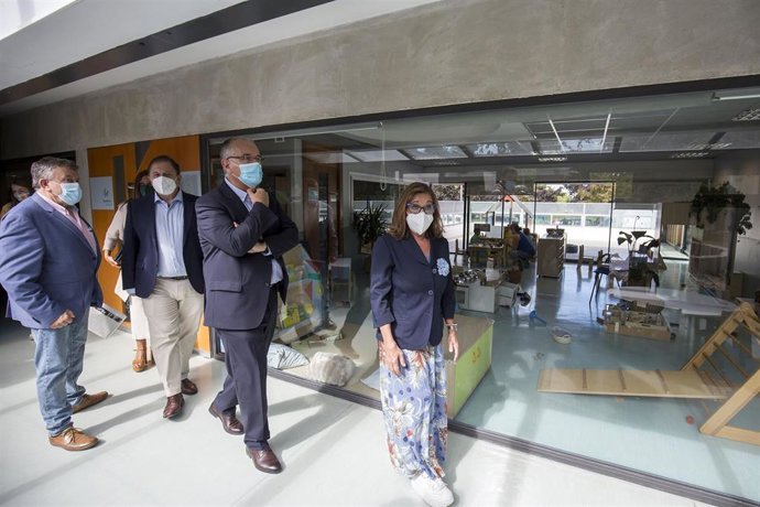 Enrique Maya visita la Escuela Infantil Mendillorri en el inicio del curso escolar 2021/22