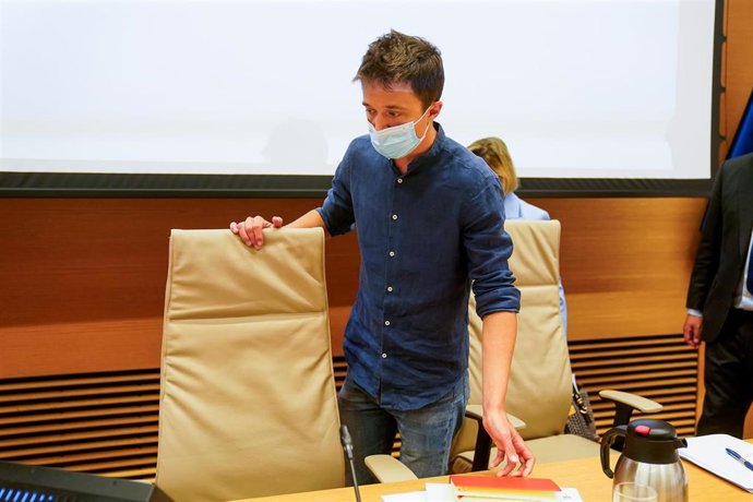 Archivo - El líder de Más País, Íñigo Errejón, presidiendo la comisión anticorrupción del Congreso 