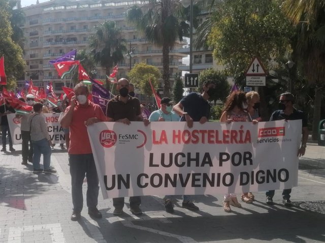 Manifestación por el convenio de la hostelería en Huelva.