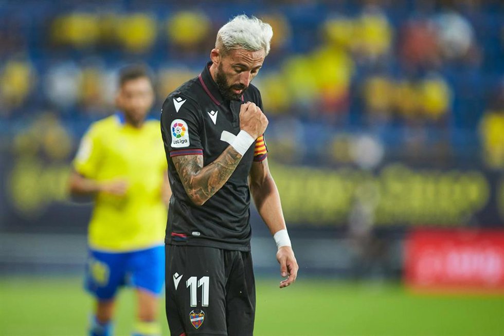 José Luis Morales durante el partido entre el Cádiz y el Levante de LaLiga Santander 2021-2022
