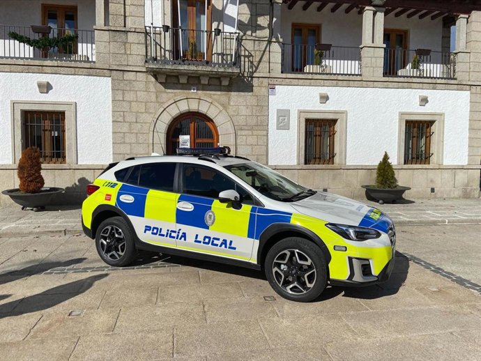 Coche de policía local en Los Molinos