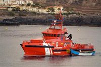 Localizada una patera con unas 15 personas a bordo en aguas próximas a la costa de Granada