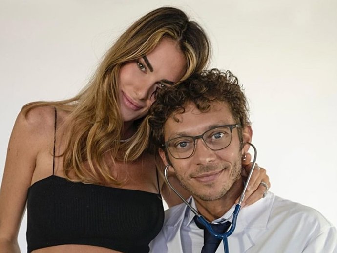 VALENTINO ROSSI Y SOFÍA NOVELLO