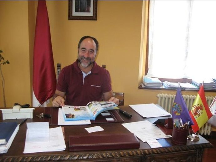 El que fuera alcalde de Barruelo de Santullán (Palencia) durante 21 años Alejandro Lamalfa Díaz.