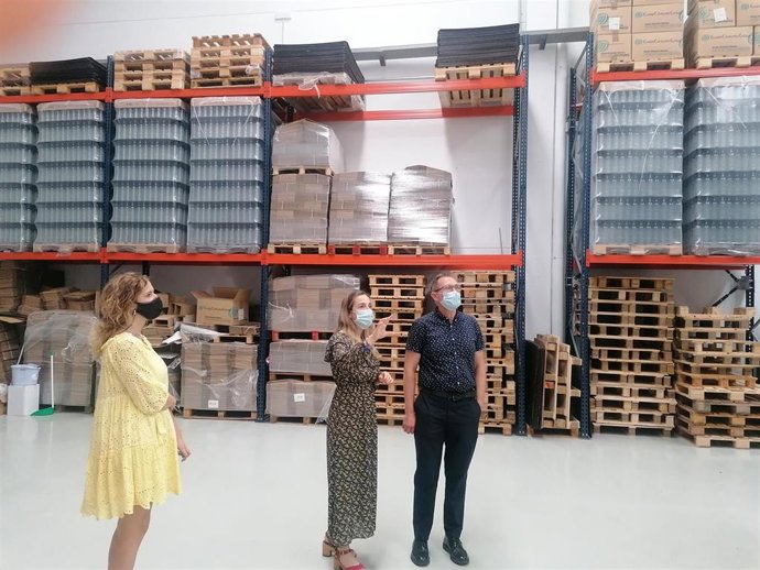 El presidente del PR+, Rubén Antoñanzas, visita la empresa  'Kombucha Onflow'