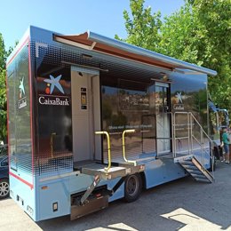 Oficina móvil de CaixaBank.