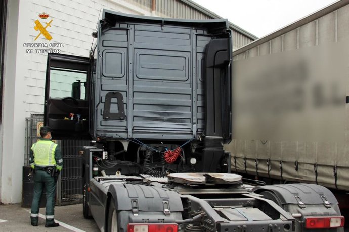 Camión intervenido en operación contra la manipulación de tacógrafos