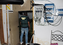 Guardia Civil desmantela tres plantaciones de mari