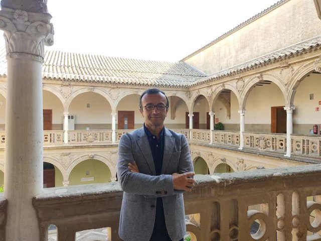 El director del encuentro sobre fraude fiscal en la UNIA en Baeza, Carlos María López.