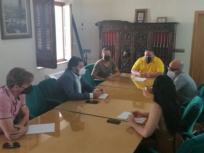 Reunión de Joaquín López-Sidro con representantes de Cs en Guadix