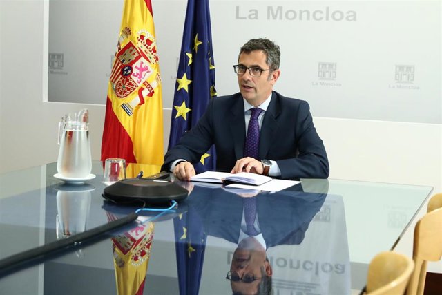 El ministro de la Presidencia, Relaciones con las Cortes y Memoria Democrática; Félix Bolaños, en la primera la reunión interministerial para coordinar las acciones en Afganistán, a 19 de agosto de 2021, en Madrid, (España).