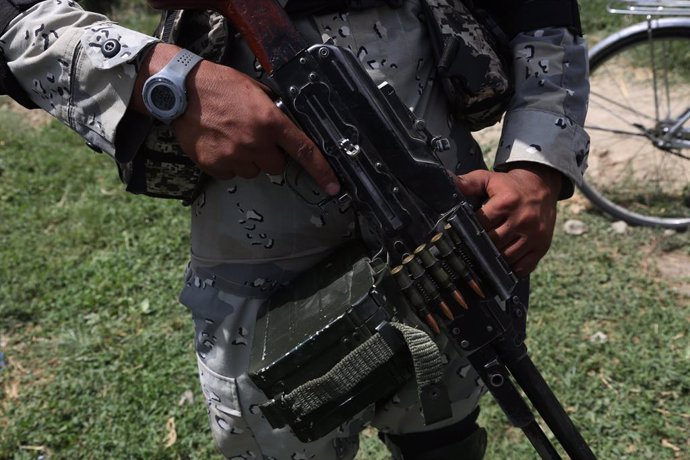 Milici talib armat a Kabul