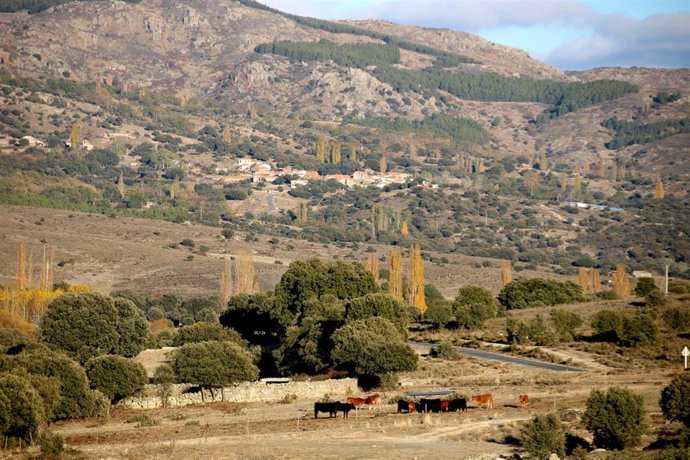 Archivo - Imagen de archivo de un pueblo de interior