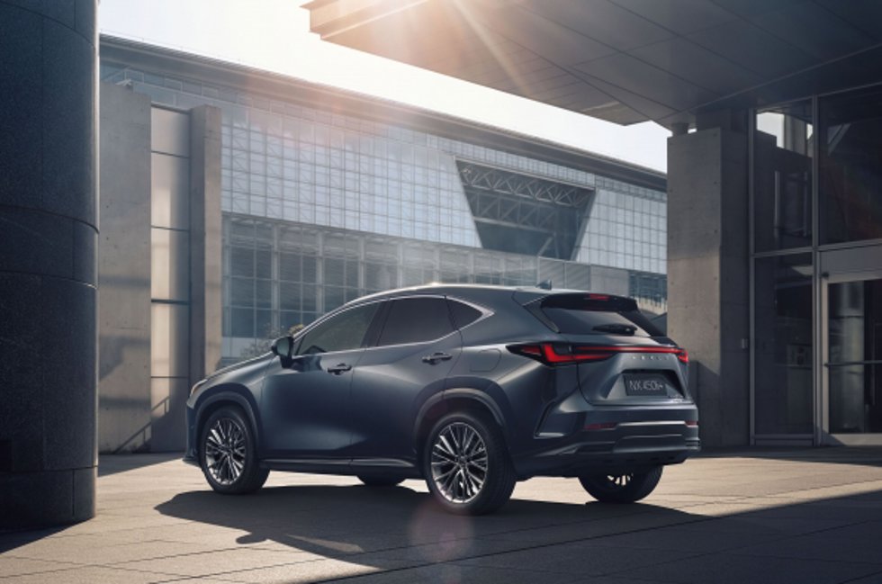 Lexus presenta su modelo NX