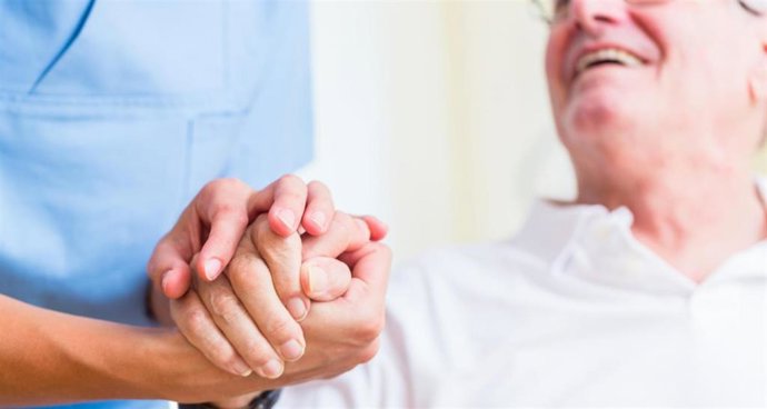 Archivo - Dependientes, mayores, cuidados