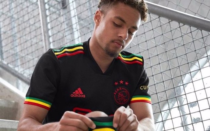 El Ajax homenajea a Bob Marley en su tercera equipación