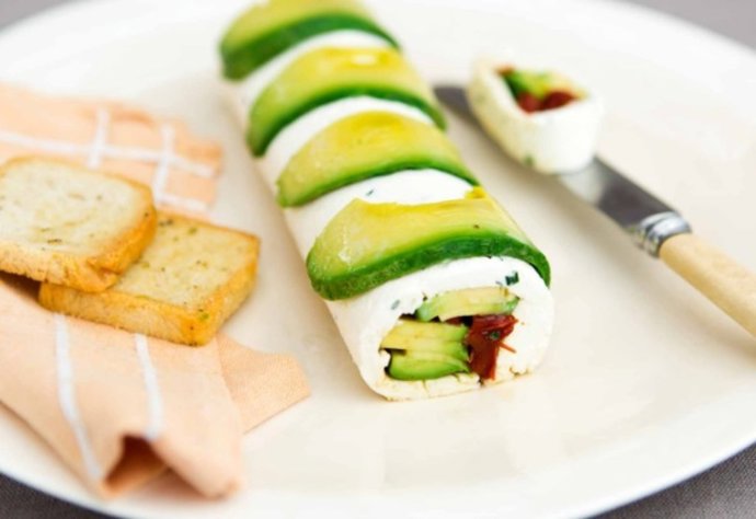 AGUACATE CON SUSHI