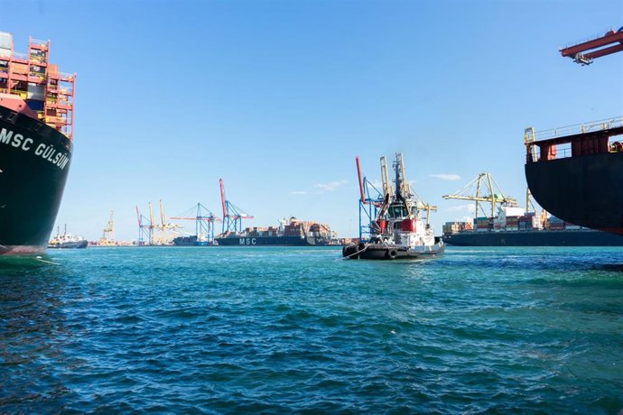 Archivo - Las exportaciones crecen un 35% durante junio en Valenciaport y los TEU superan los de 2019