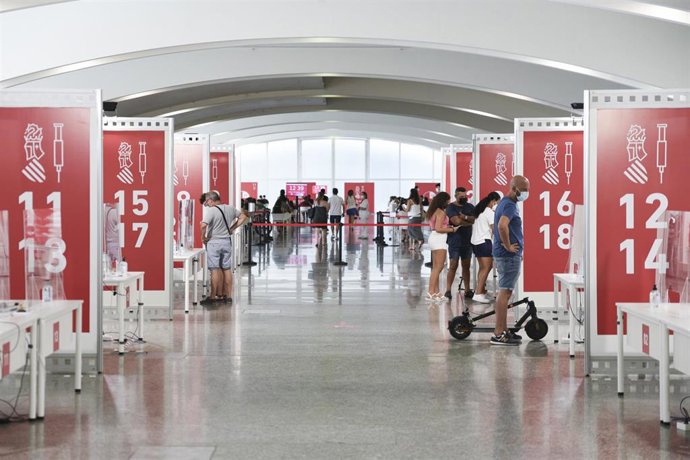 Centro de vacunación de la Ciudad de las Artes de Valncia