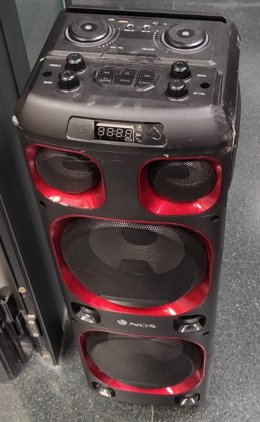 Disco móvil en un botellón en Artajona.