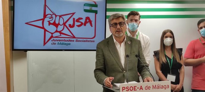 El senador malagueño del PSOE José Aurelio Aguilar