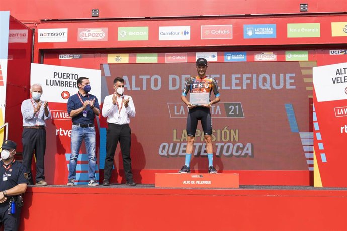 Imagen de este domingo del podio de la Vuelta Ciclista a España, que ha acabado en el Alto de Velefique en Almería.