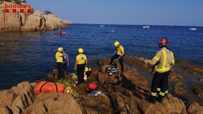 Rescatada una mujer herida grave en una cala de Sant Feliu de Guíxols (Girona)