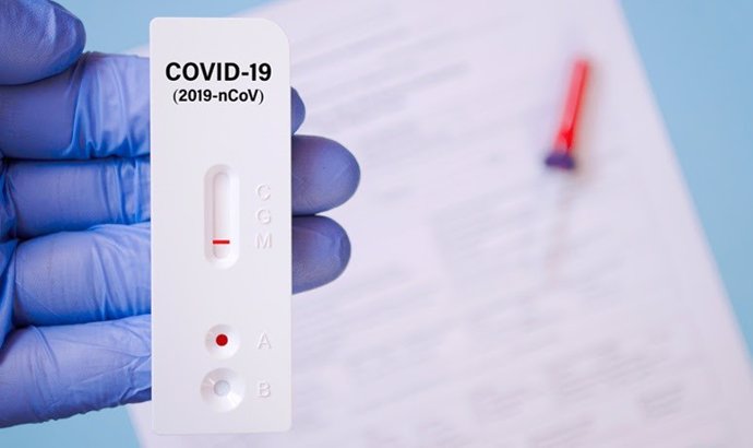 Archivo - Test de autodiagnóstico del Covid-19