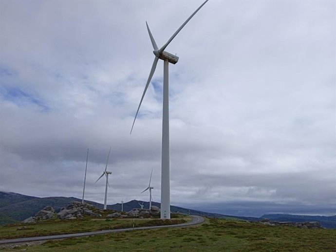 Archivo - Aerogeneradores eólicos