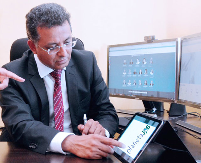 El CEO de Aicad Business School, Hermel Balcázar. 