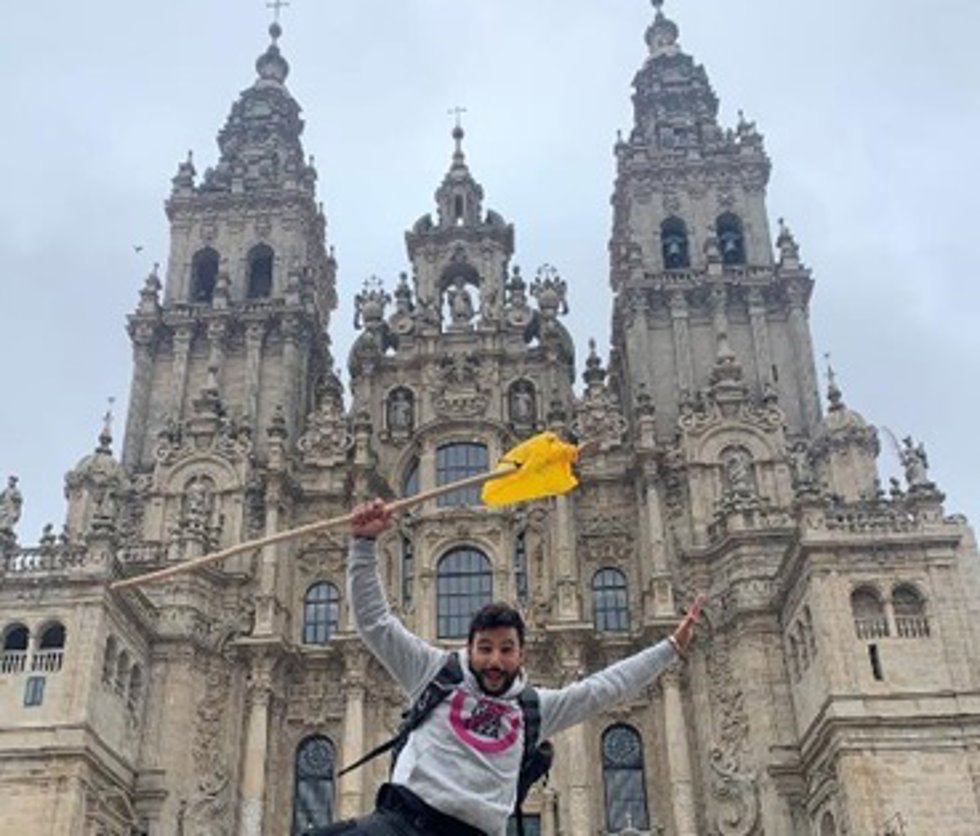 Antonio Velázquez se suma al proyecto de concienciación en la ruta Jacobea el Camino del Reciclaje de Ecoembes