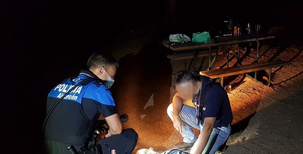 La Policía Municipal Tramita Propuestas De Sanción Por Botellón En Alcorcón