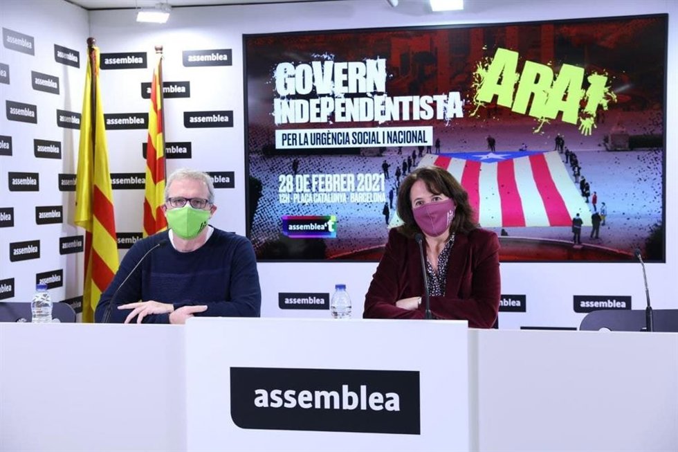 Archivo - La presidenta de la ANC, Elisenda Paluzie, y el vicepresidente de la entidad, David Fernndez