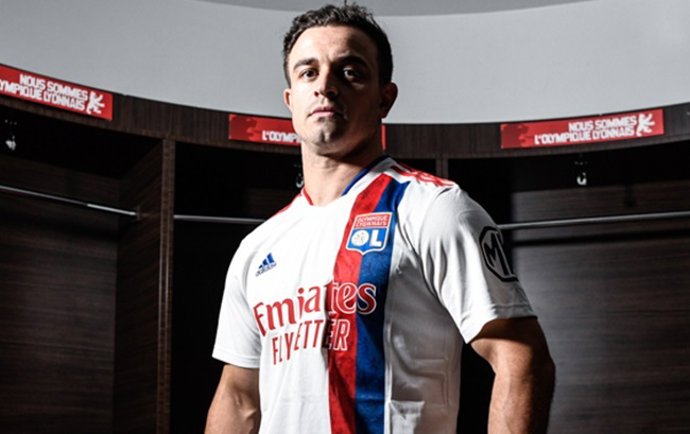 Xherdan Shaqiri firma con el Olympique de Lyon hasta 2024