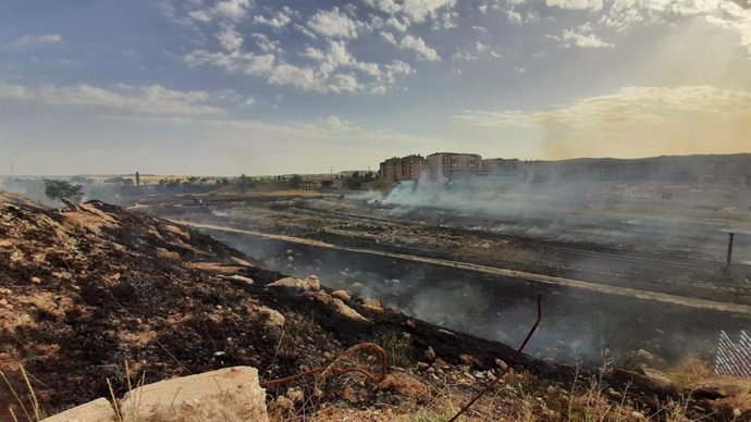 Incendio en Cuenca capital en los terrenos de Renfe
