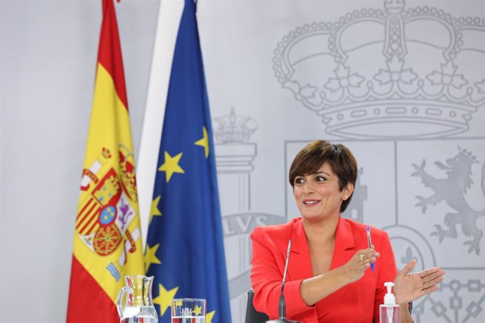 La ministra Portavoz, Isabel Rodríguez, interviene en una rueda de prensa posterior al Consejo de Ministros.