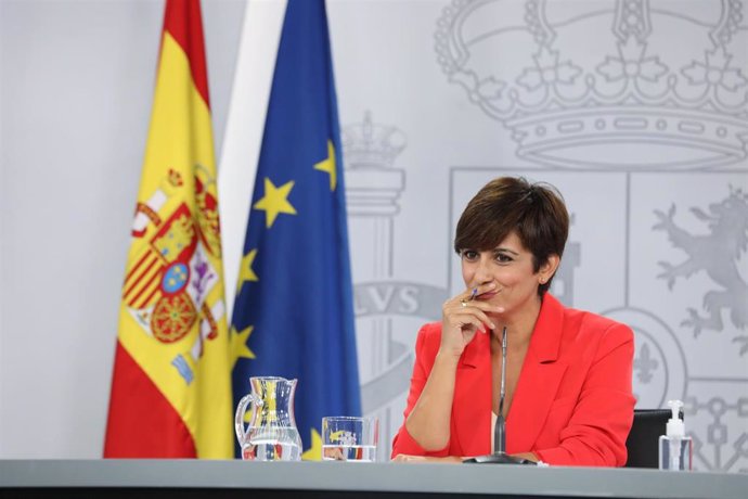 La ministra Portavoz, Isabel Rodríguez, interviene en una rueda de prensa posterior al Consejo de Ministros, a 24 de agosto de 2021, en La Moncloa, Madrid, (España). Durante la intervención ha informado de los acuerdos a los que han llegado tras la reun