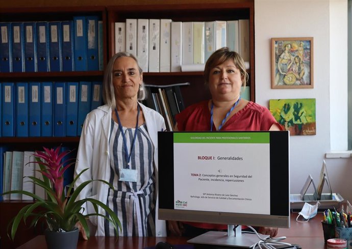 María Antonia Álvarez y Mari Carmen Domínguez.