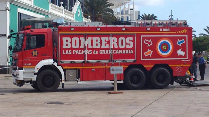 Archivo - Camión de bomberos de Las Palmas de Gran Canaria