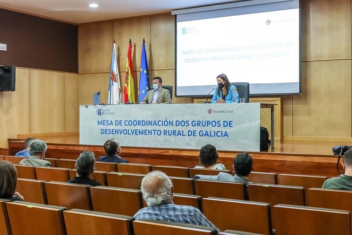 El conselleiro de Medio Rural, José González, en el acto de constitución de la mesa de coordinación de los 24 grupos de Desenvolvemento Rural