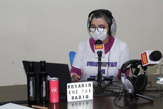 Eñe Radio en Villarrubia de los Ojos estrena 'Ni más más, ni más menos', espacio feminista para informar en igualdad