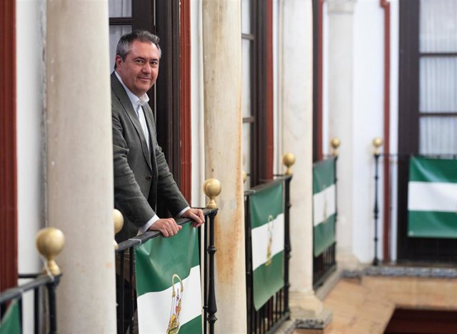 El alcalde de Sevilla y secretario general del PSOE-A, Juan Espadas, en una entrevista concedida a Europa Press.